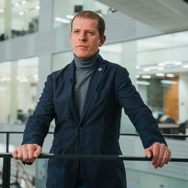 Dr. Neil Dixon